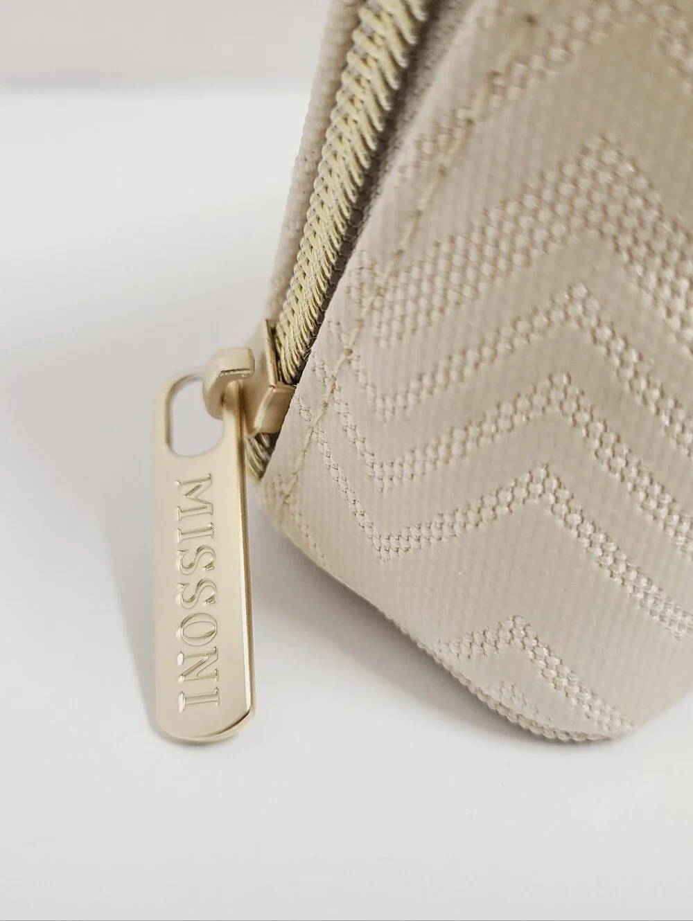 Missoni x Delta One Signature Zig-zag Accessory Makeup Zip Top Case Off White